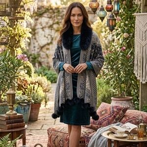 Kashmiri Wool Shawl - Embroidery Accent with Faux Fur at Collar